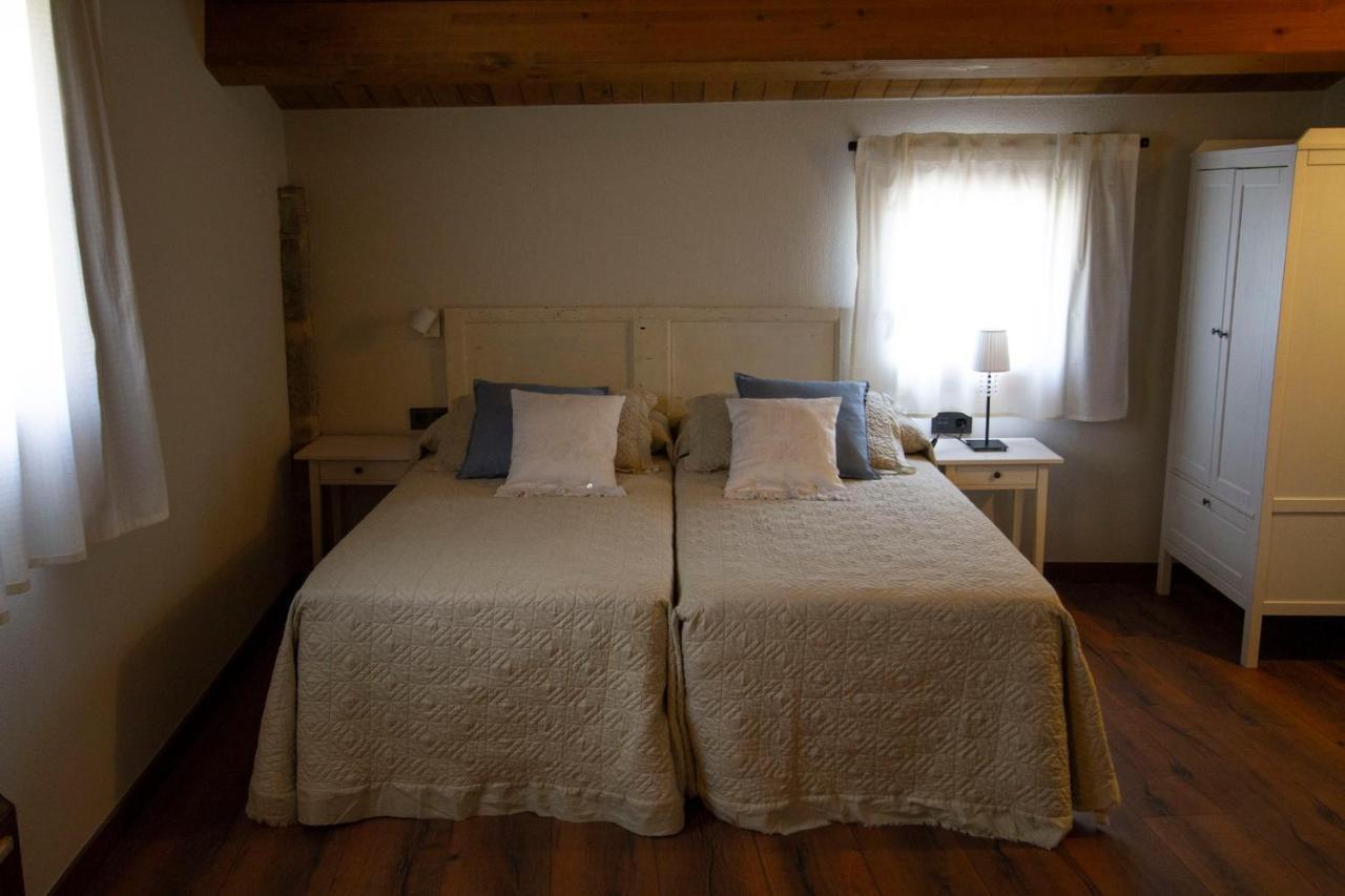 Villa La Creu De La Pinya Berga Esterno foto